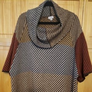 Womens Short Sleeve Sweater with Cowl Neckline